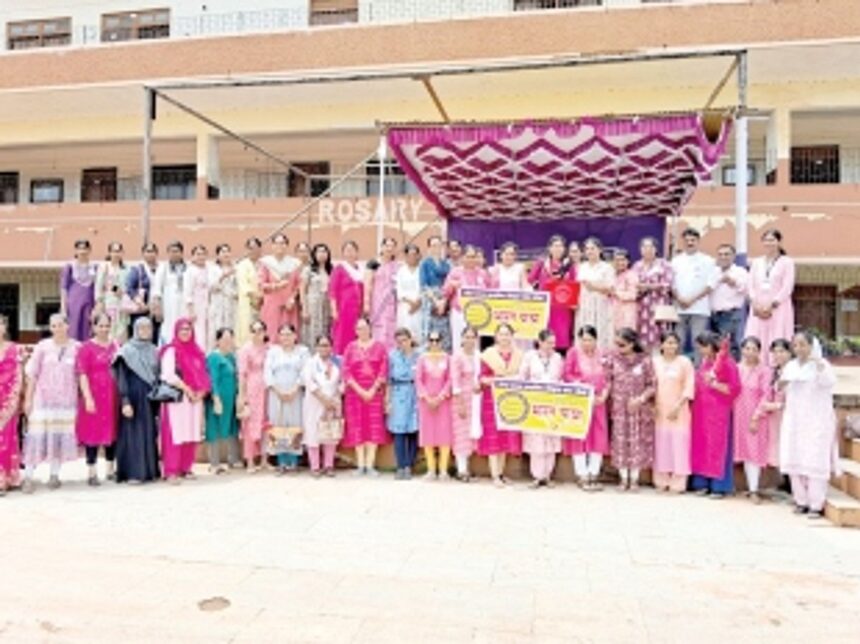 Primary teachers highlight grievances at Bharat Yatra
