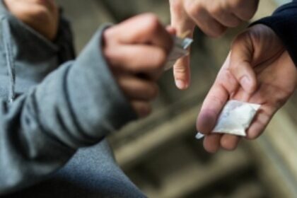 Probe nexus  between police and drug dealers:  MP Sardinha