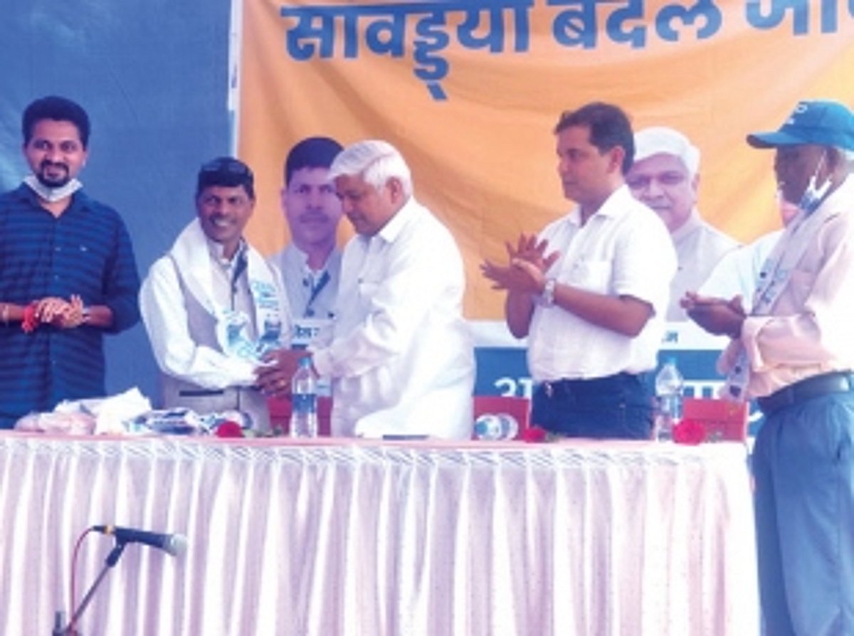 Prof, BJP leader join AAP