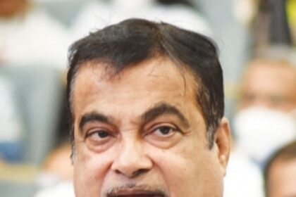 Projects stalled due to protests, ECs: Gadkari