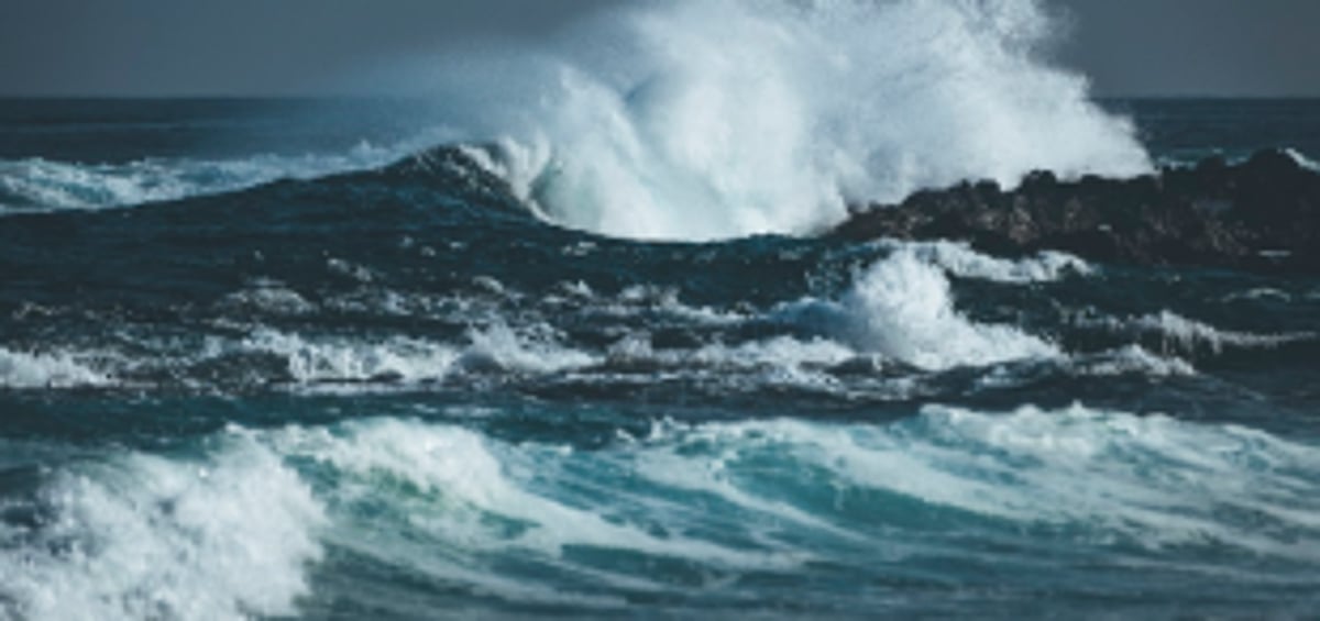 Prompt response by Coast Guard saves  ONGC vessel from Cyclone Tauktae