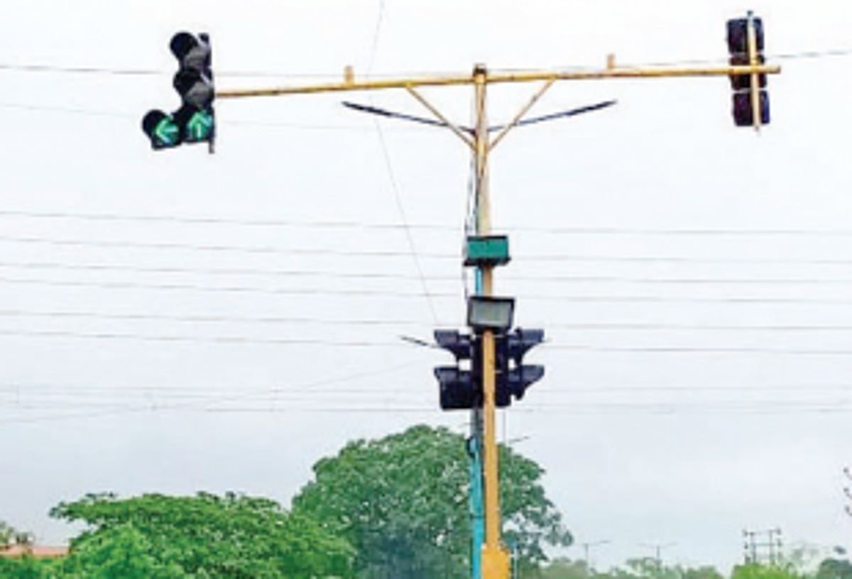 Proper traffic signs required in State