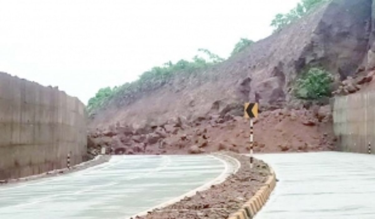 Protection walls collapse following third massive landslide at Naibag