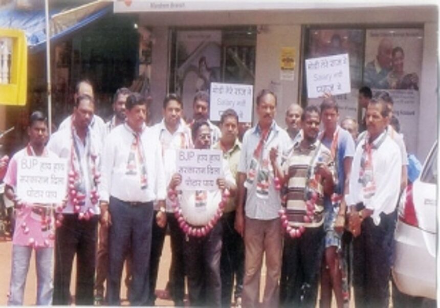 Protest in Parsekar’s constituency against rising prices 1 Protest in Parsekar’s constituency against rising prices