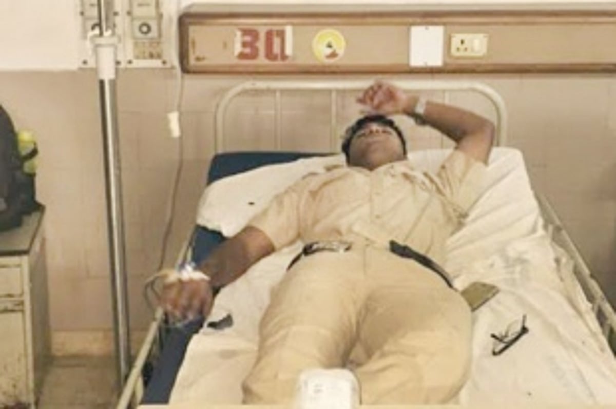 Protesting fishermen lathi charged