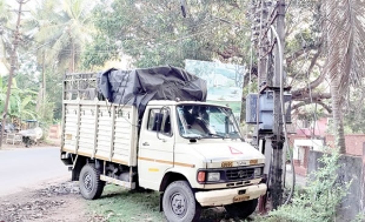 Provide fencing for transformer centres in State