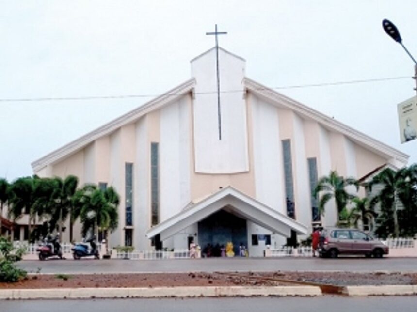Provide traffic circle near Bambolim Shrine