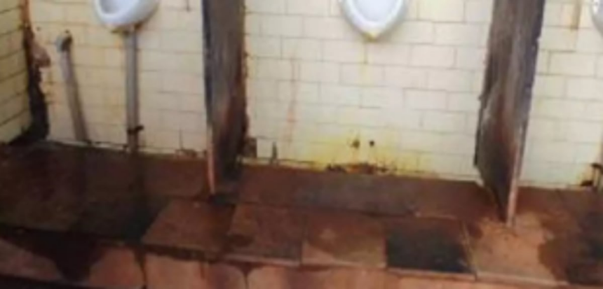 Public toilets in unhygienic condition