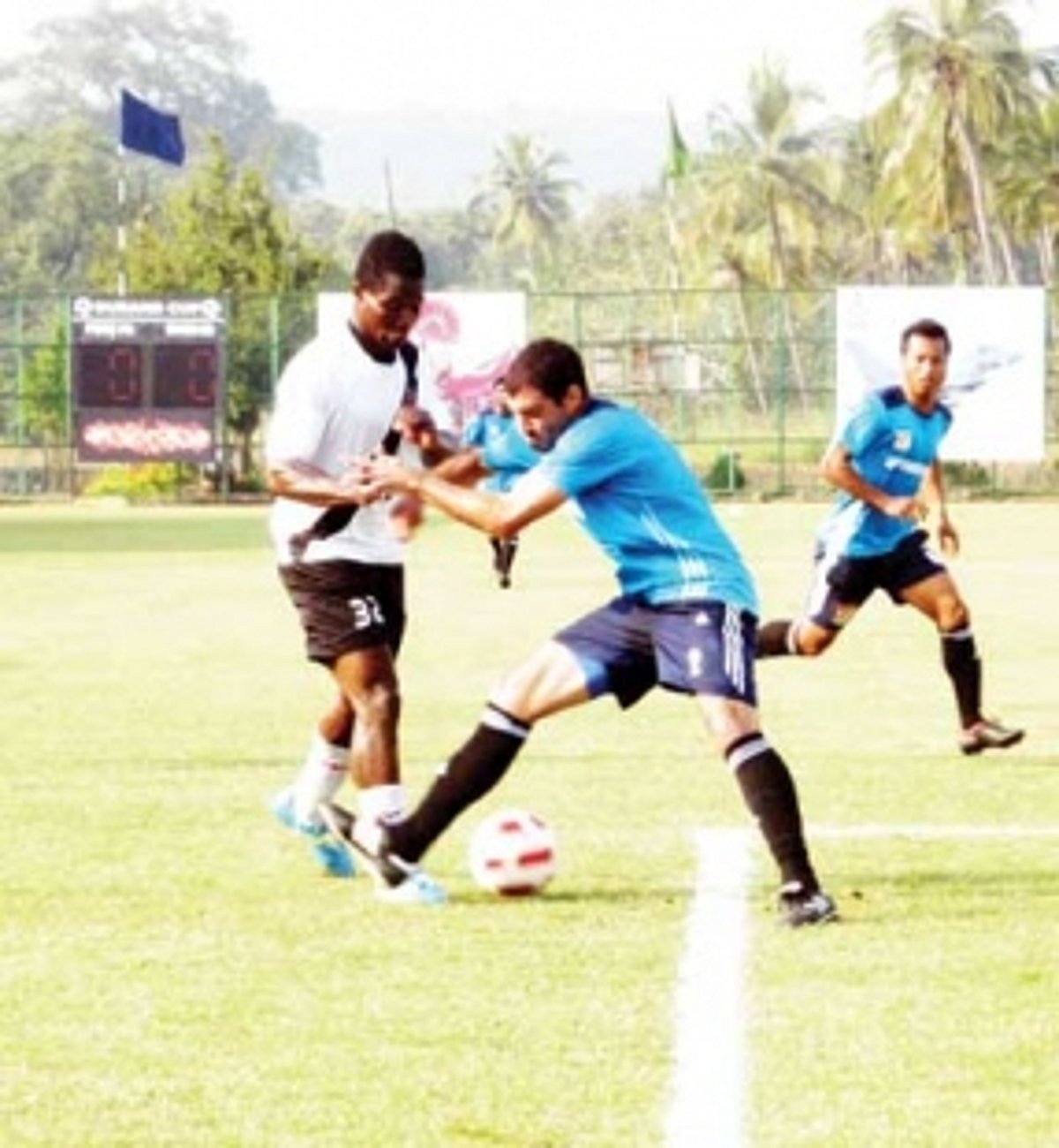 Pune scrape into semis