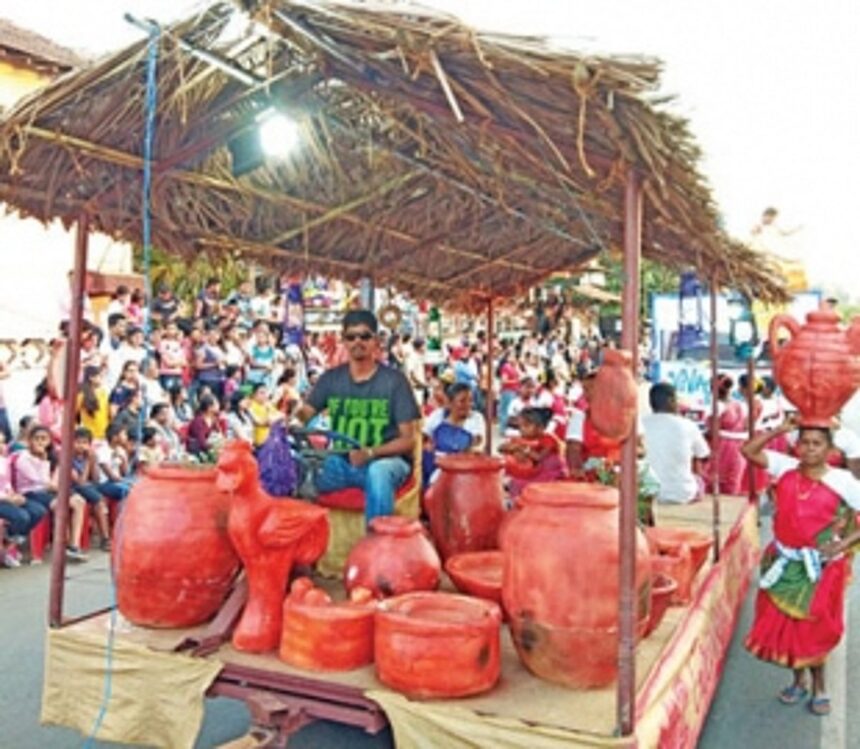 Quepem floatS depict Goan tradition