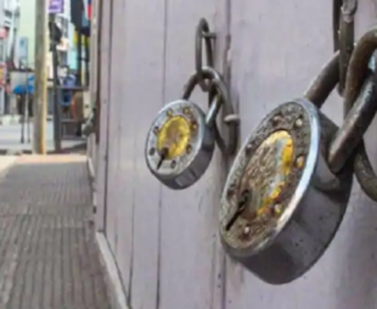 Quepem police enforce lockdown