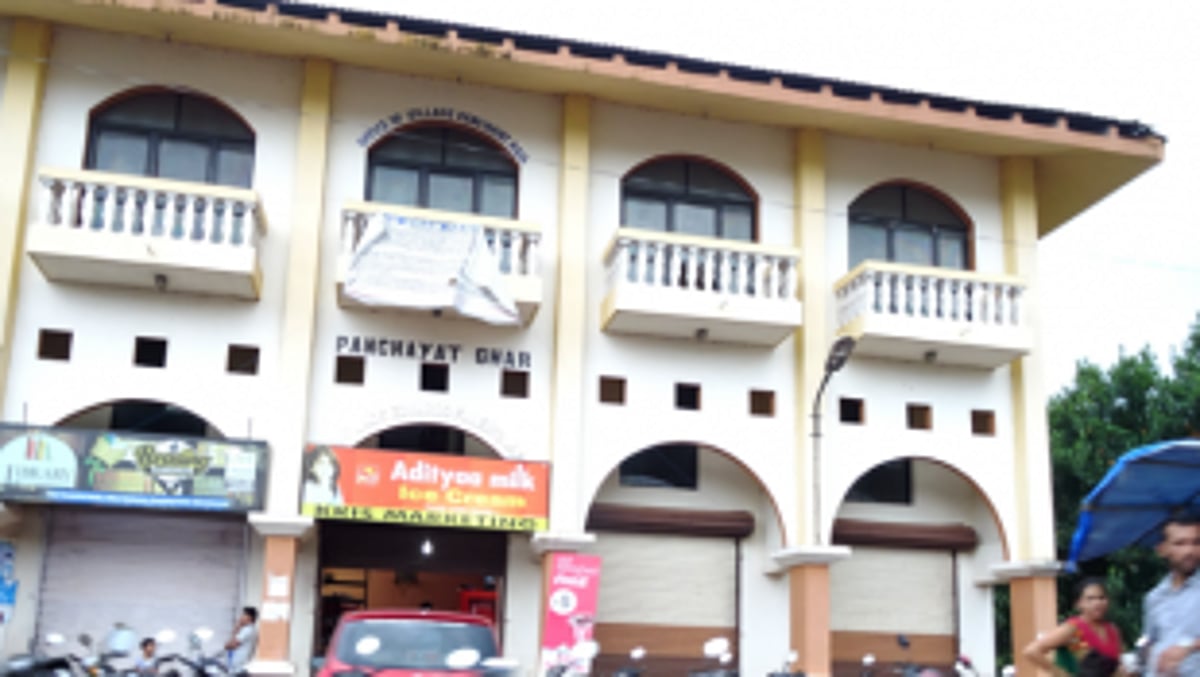 Raia GS discusses cell towers, rising migrant populace