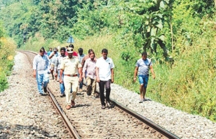 Railway officials extend olive branch; will meet residents, p’yat to resolve double-tracking dispute