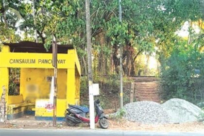 Railways under fire for blocking traditional thoroughfare in Cansaulim, carrying out construction late at night