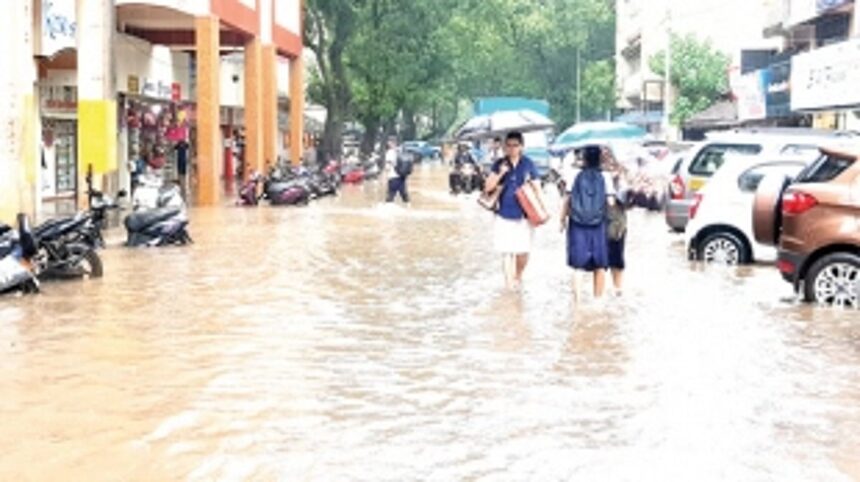 Rains disrupt traffic as roads flood