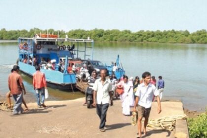 Rains submerge  Adpoi ferry wharf