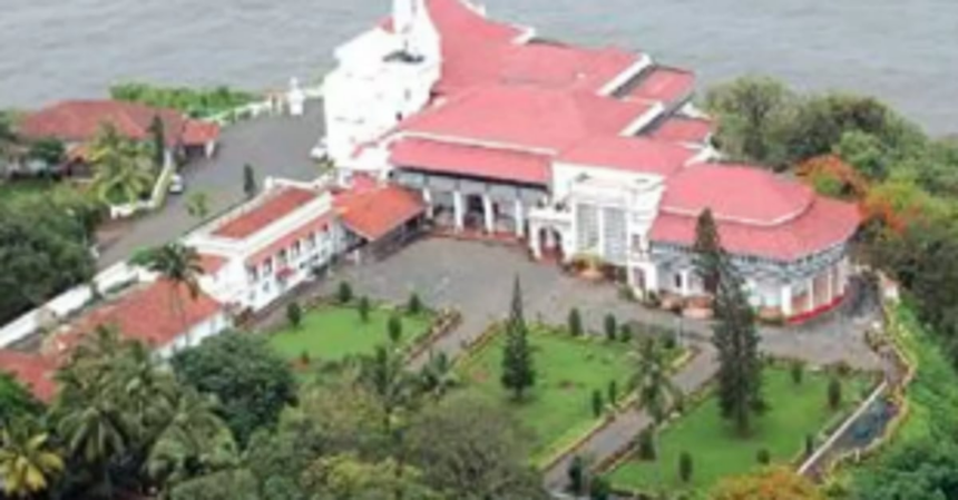 Raj Bhavan brought under  RTI Act purview