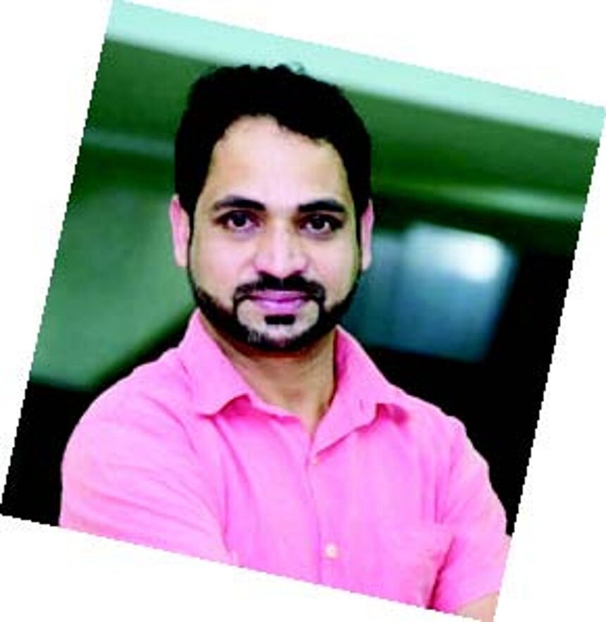 Rajdeep ‘Vasanti’ Naik exposes ‘kala’ of deterioration at Kala Academy, during the staging of his ‘natok’