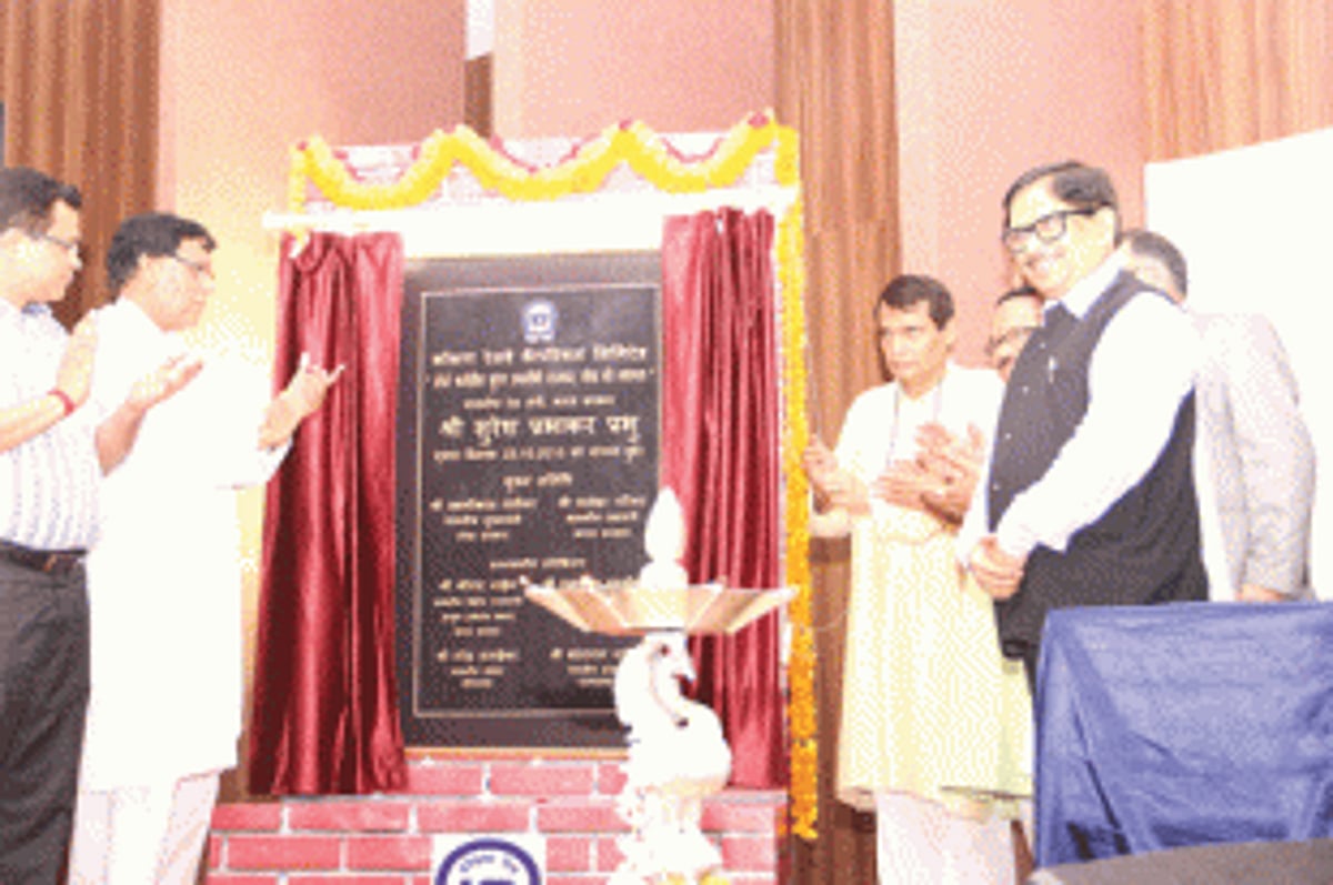 Rajdhani, double-decker Shatabdi Express announced for Goa