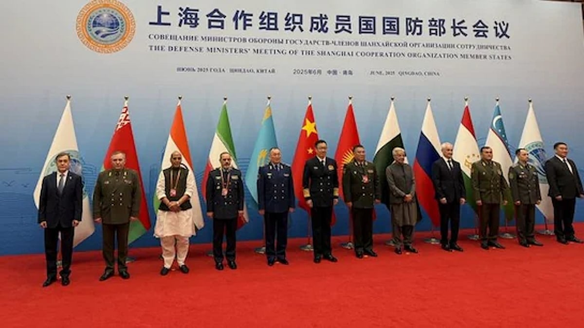 Rajnath Singh Takes Stand at SCO, Slams Omission of Pahalgam Terror Strike