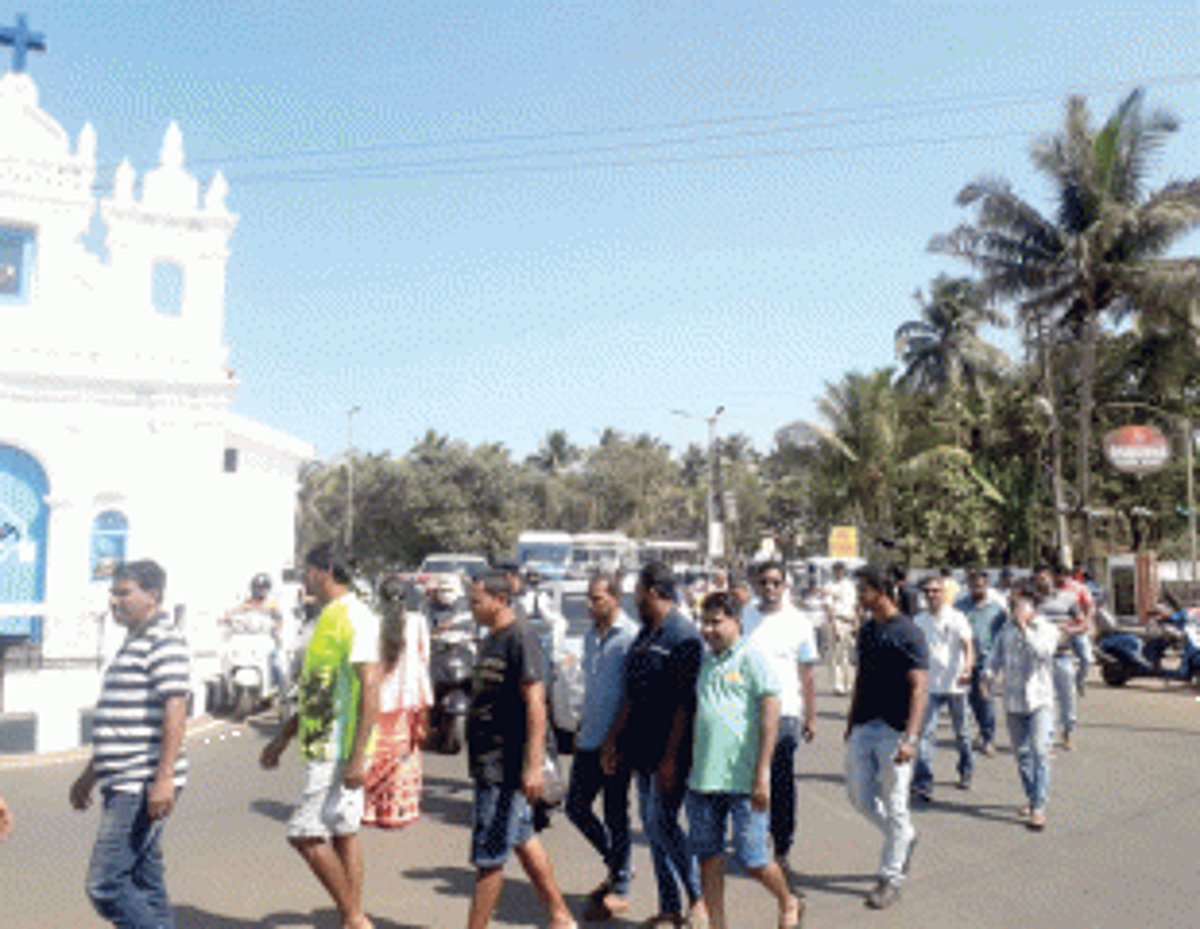 Rally held to protest rent-a-car permits issued to Lamani community 1 Rally held to protest rent-a-car permits issued to Lamani community