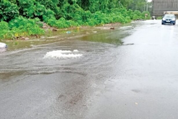 Rawanfond residents left fuming  as sewage mixes with rainwater