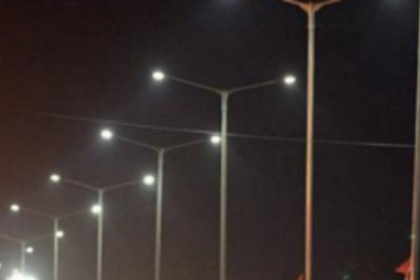 Re-install hanging  LED fixture at Ponda