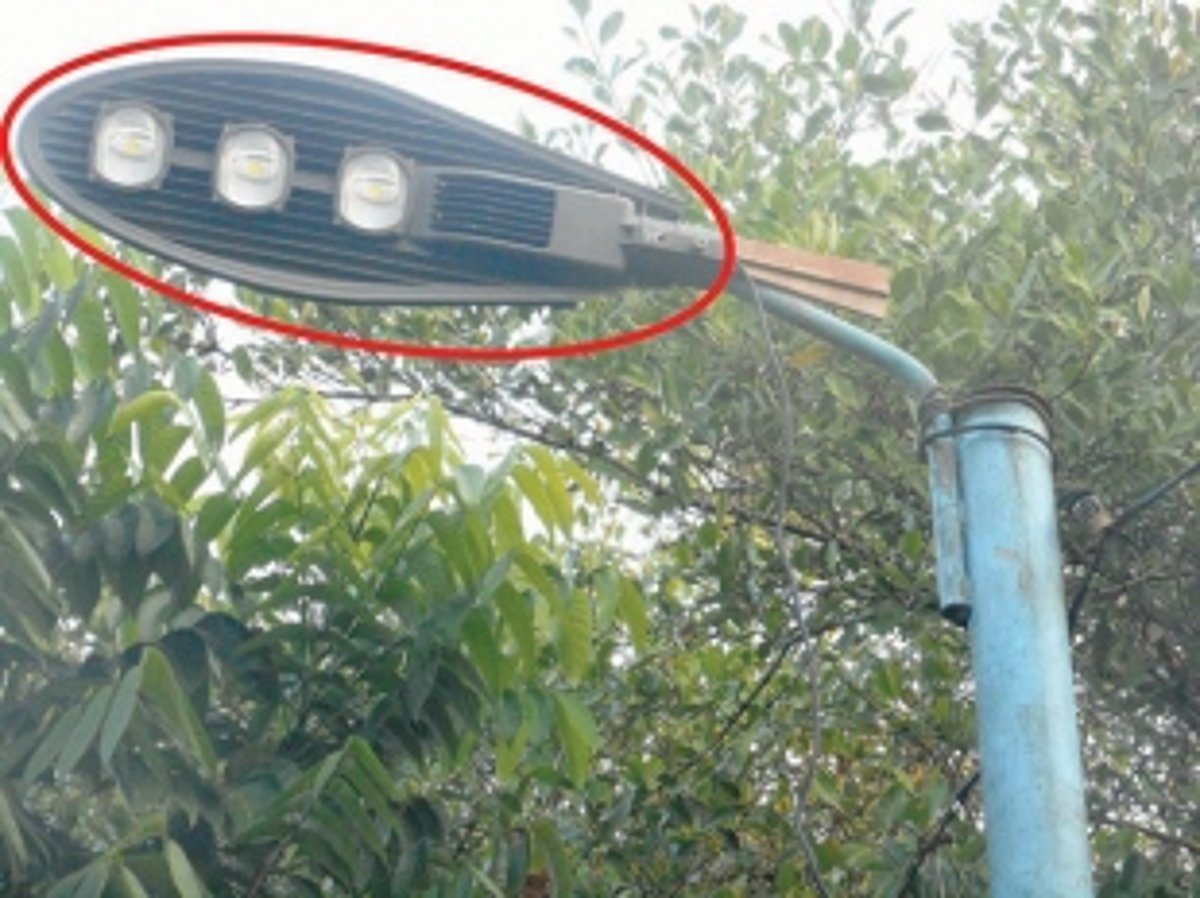 Re-install misplaced fixture along Adpai Jetty