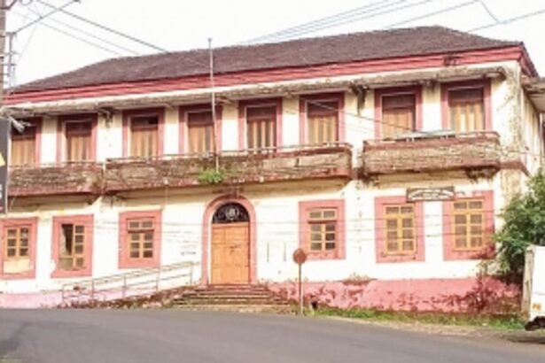 Reading habit eludes Mapxekars as its public  library stays shut for over 3 years