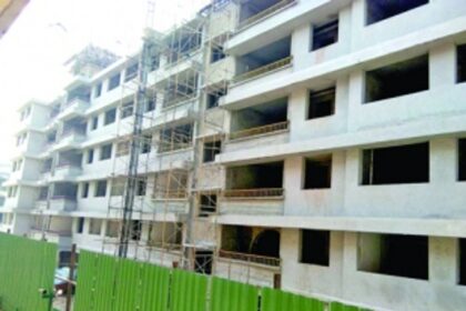 Realty space in wait and watch mode