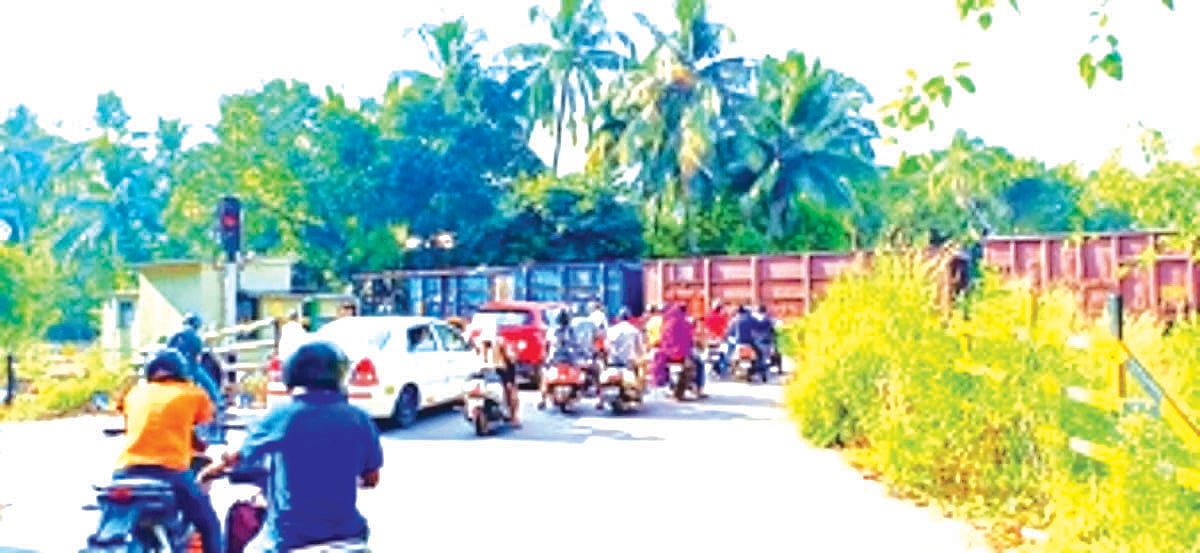 Regulate train timings on
SWR and KRCL routes