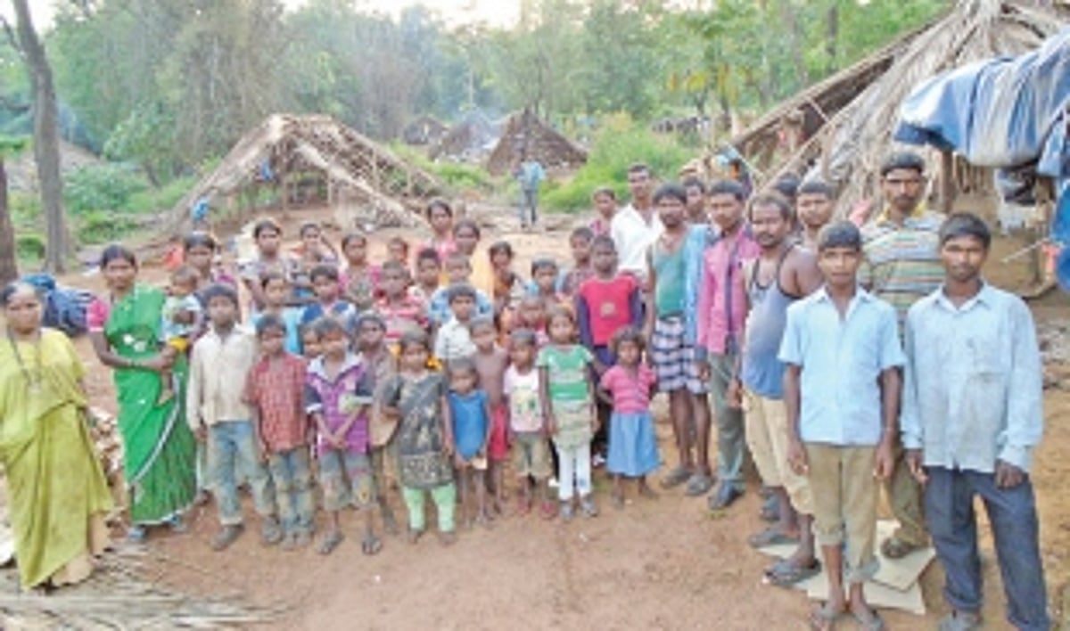Rehabilitate Vanarmare tribe  outside Nirankal, demand locals