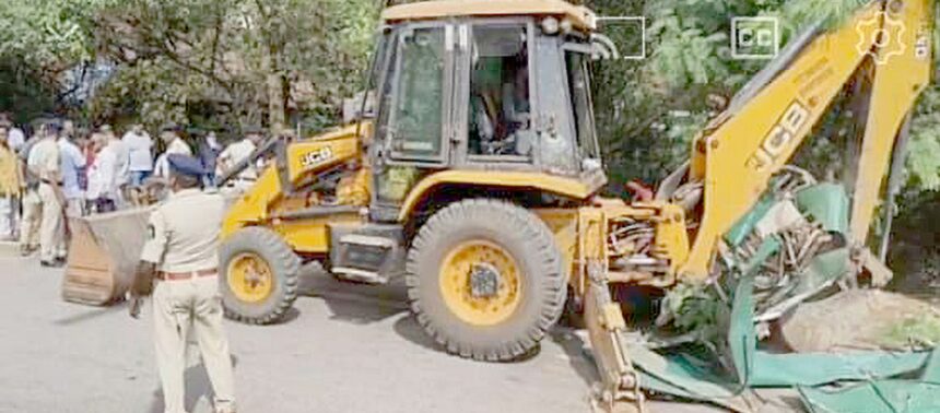 Removal of roadside hawkers 1 Removal of roadside hawkers