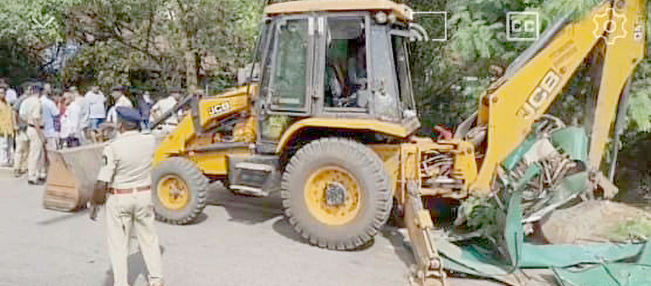 Removal of roadside hawkers
