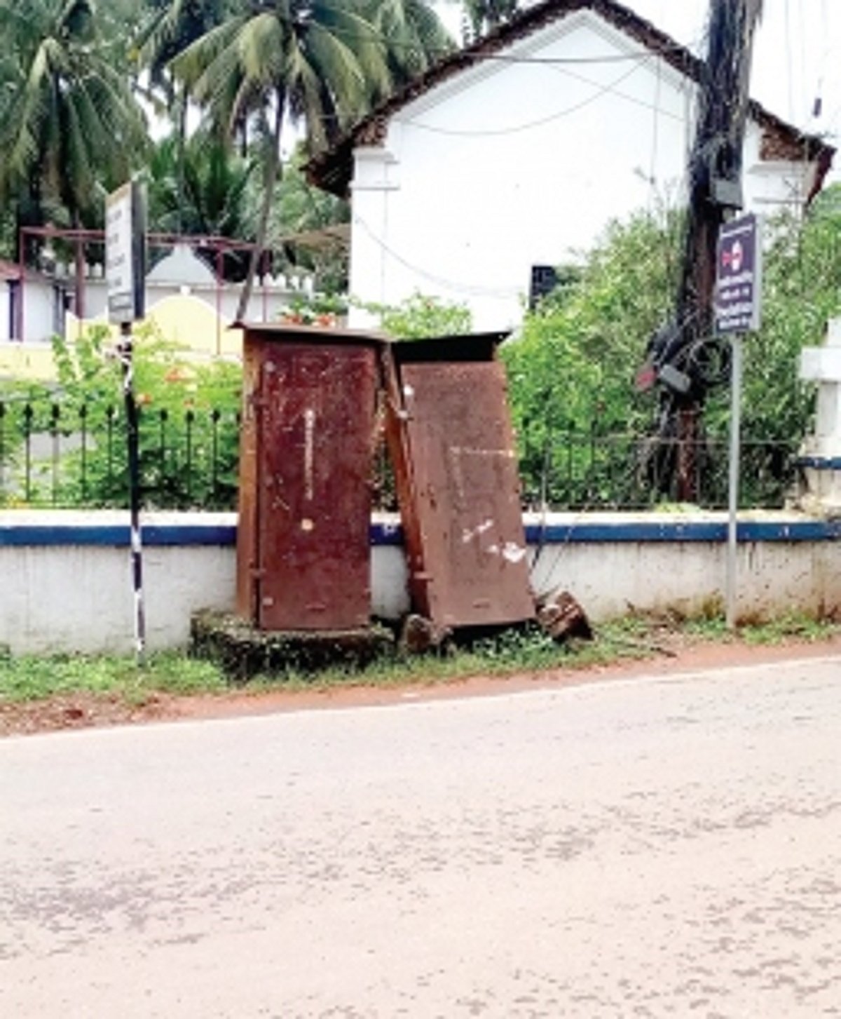 Remove rusted BSNL  telephone boxes