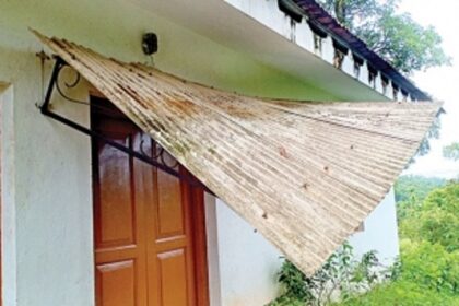 Repair damaged windows, shade of  Chandor Monte Hill chapel