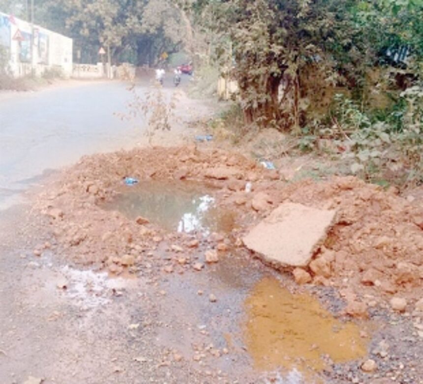 Repair faulty water pipelines in Siolim