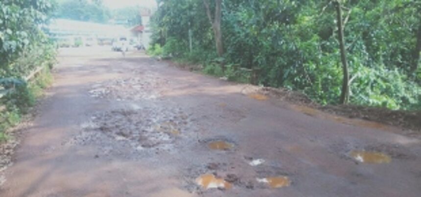 Repair potholes in Ponda, Curti before Ganesh festival, urge locals 1 Repair potholes in Ponda, Curti before Ganesh festival, urge locals