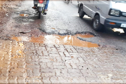 Repaired Pothole Resurfaces on Busy Cunchelim Road, Causing Traffic Woes