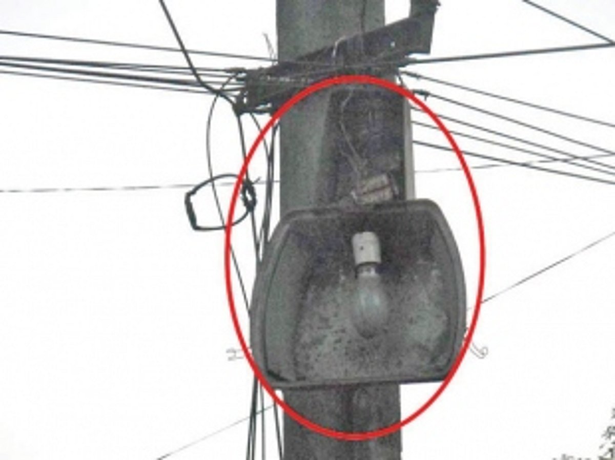 Replace streetlight fixture