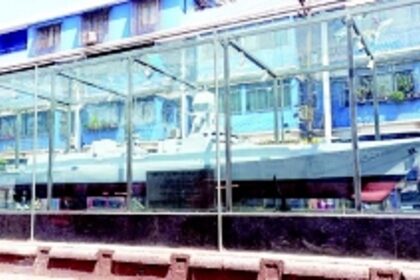 Replica of Defence ship INS Mormugao installed at Vasco