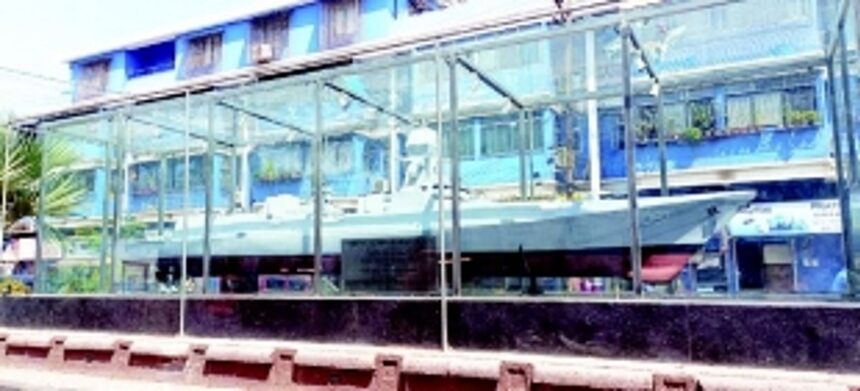 Replica of Defence ship INS Mormugao installed at Vasco
