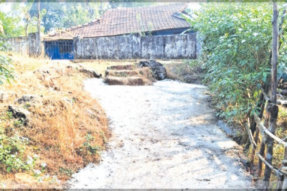 Residents Demand Action as Velus Footpath Remains Incomplete for a Month