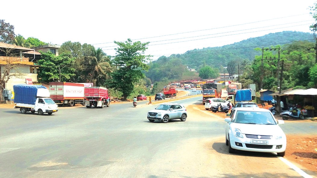 Residents Demand Flyover or Underpass at Bethora Junction After Traffic Chaos on Newly Expanded Bypass Road