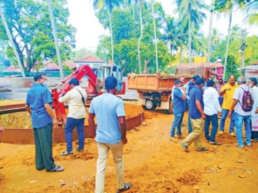 Residents halt sewage work at Calangute 1 Residents halt sewage work at Calangute