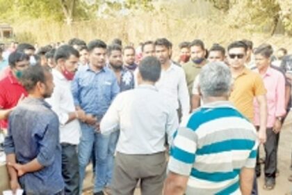Residents launch morcha on  paper mill industry at Honda