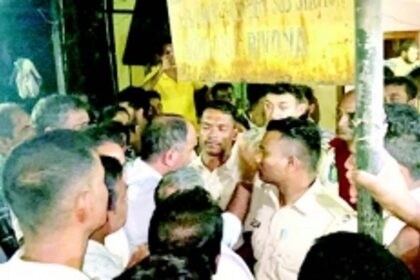 Residents of Rivona and Caurem-Pirla  vent their ire on power dept officials