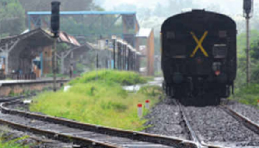 Restart Vasco-Collem local train, says MMC councillor