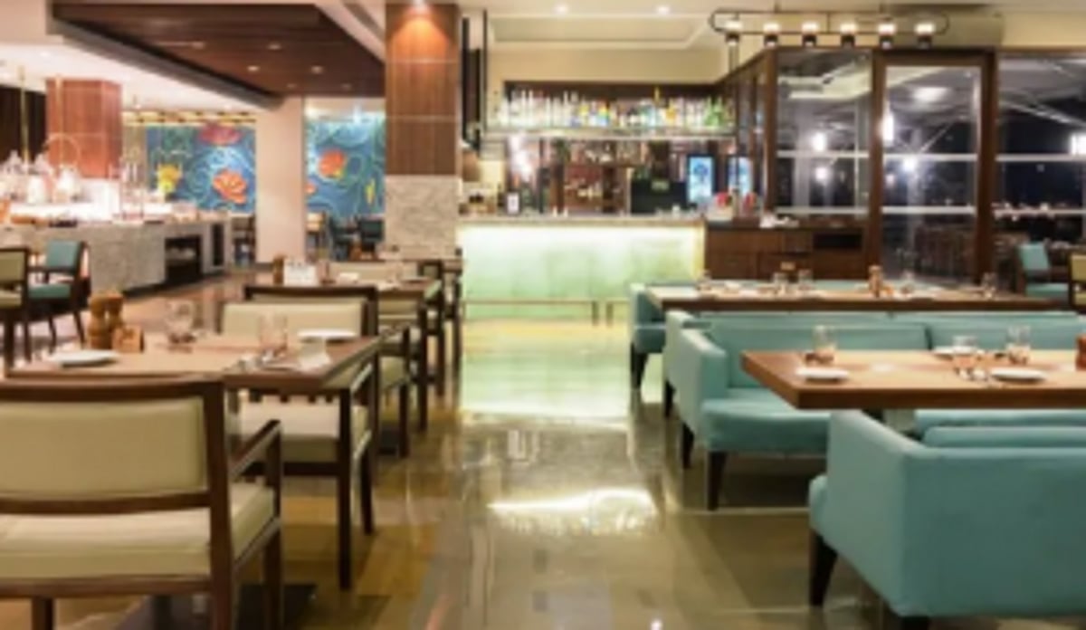 Restaurants, bars can open with 50% sitting from today