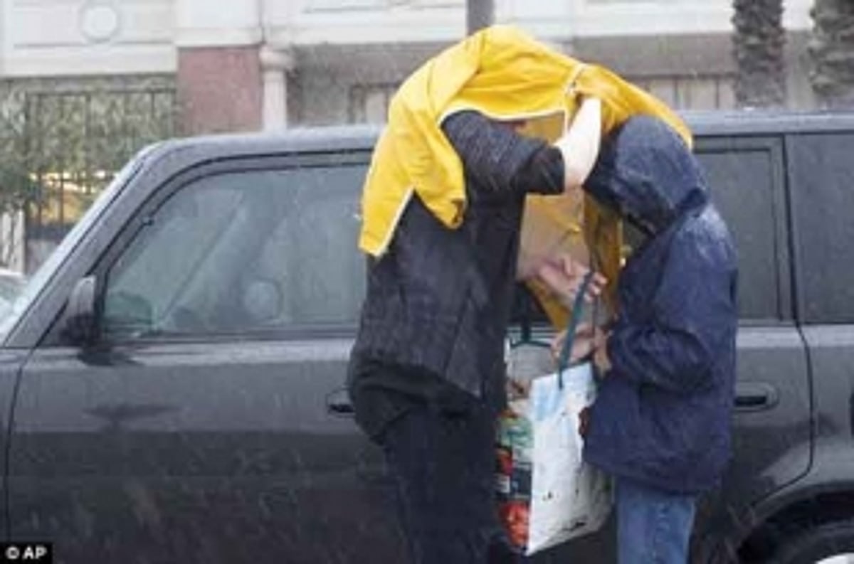 Retailers trying new strategies to keep monsoon sales alive